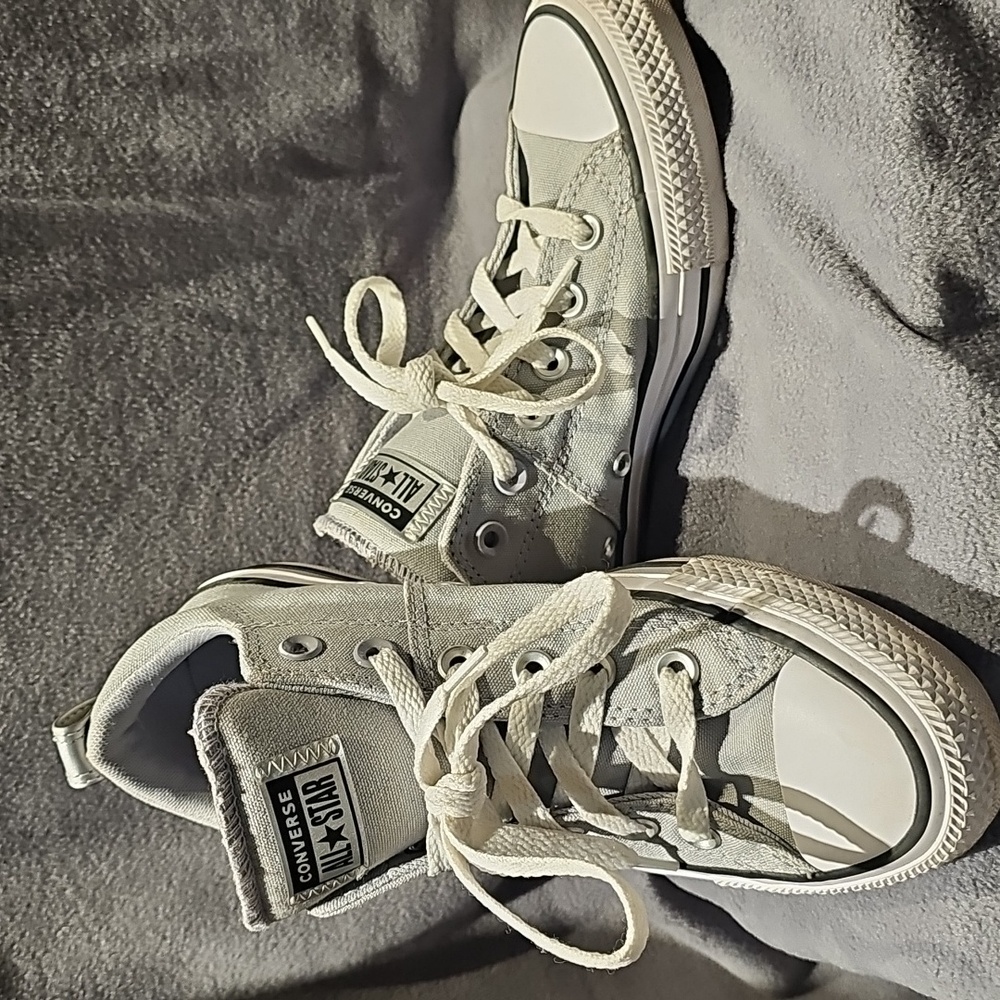 Converse light gray sneakers  size 8